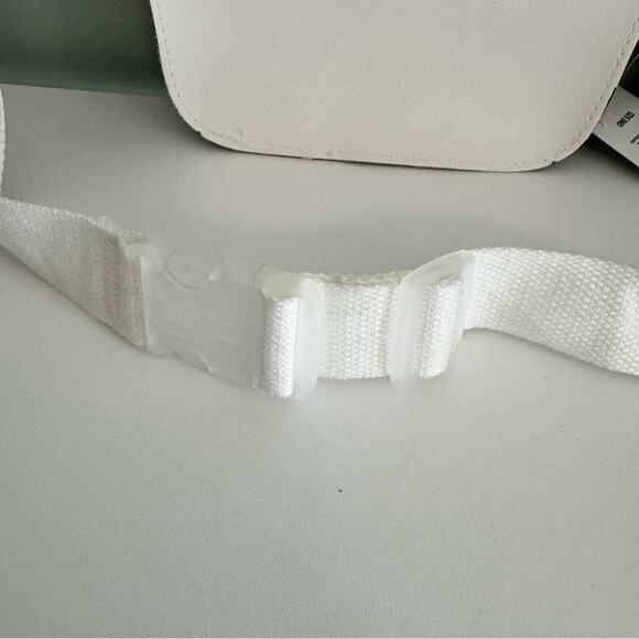 5 Style Transparent Pouch LGBTQ Rainbow Pride Belt Bag Clear Multi Small NWT - Picture 4 of 8